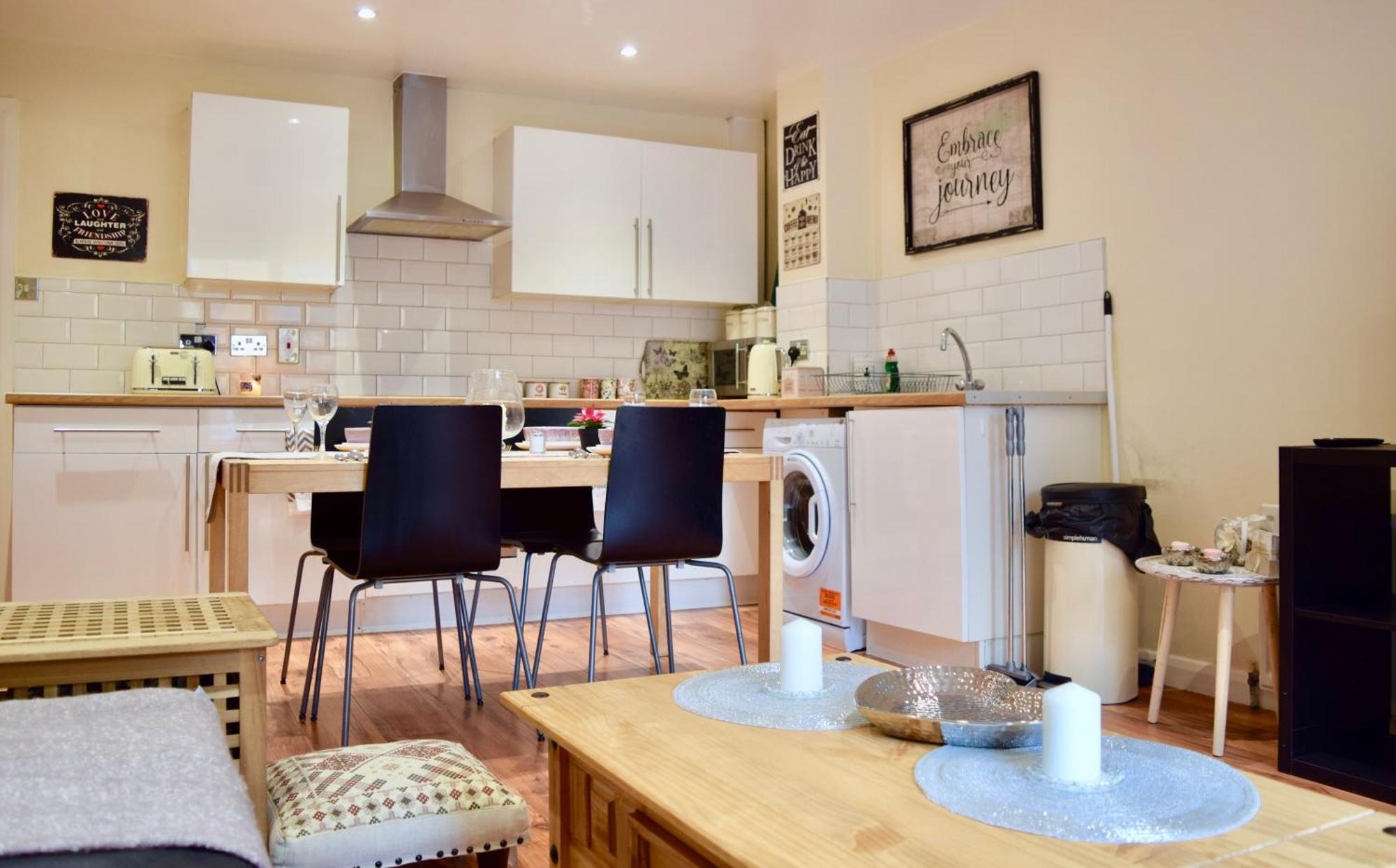 Stylish And Homely 4 Bedroom Home In East London Bagian luar foto